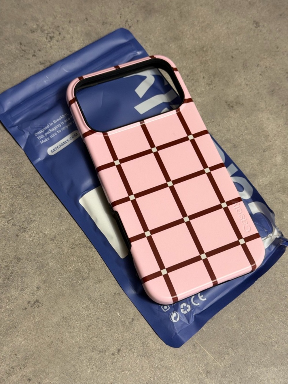 NWT CASELY BOLD FLEX + MAGSAFE IPHONE 17 PRO MAX CASE